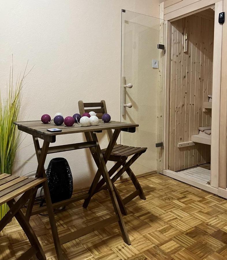 Stan Na Dan Kozarska Dubica Apartment Bosanska Dubica Екстериор снимка